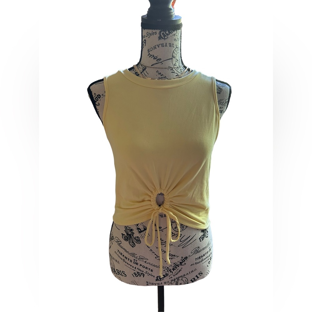 NWT Yellow Crop